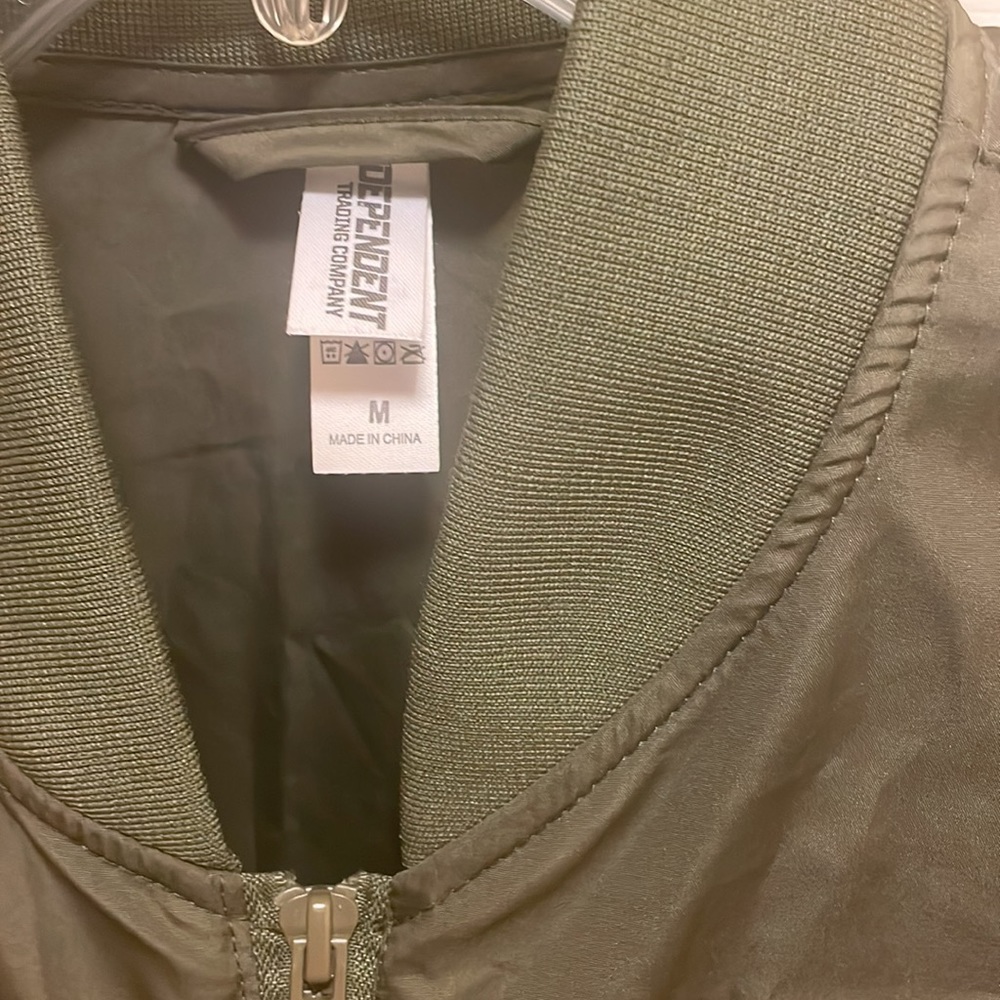 Stylish Olive Colored Nylon Jacket - image 2